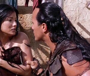 Kelly Hu hot – The Scorpion King (2002)