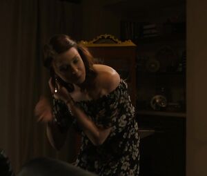 Lucy Walters Naked - Get Shorty s01e06 (2017)