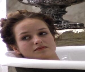 Lara-Joy Korner naked - Todliche Diamanten (1998)