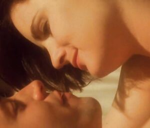 Gwyneth Paltrow, Jennifer Jason Leigh Nude - Mrs. Parker and the Vicious Circle