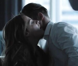 Riley Keough Nude - The Girlfriend Experience s01e13 (2016)